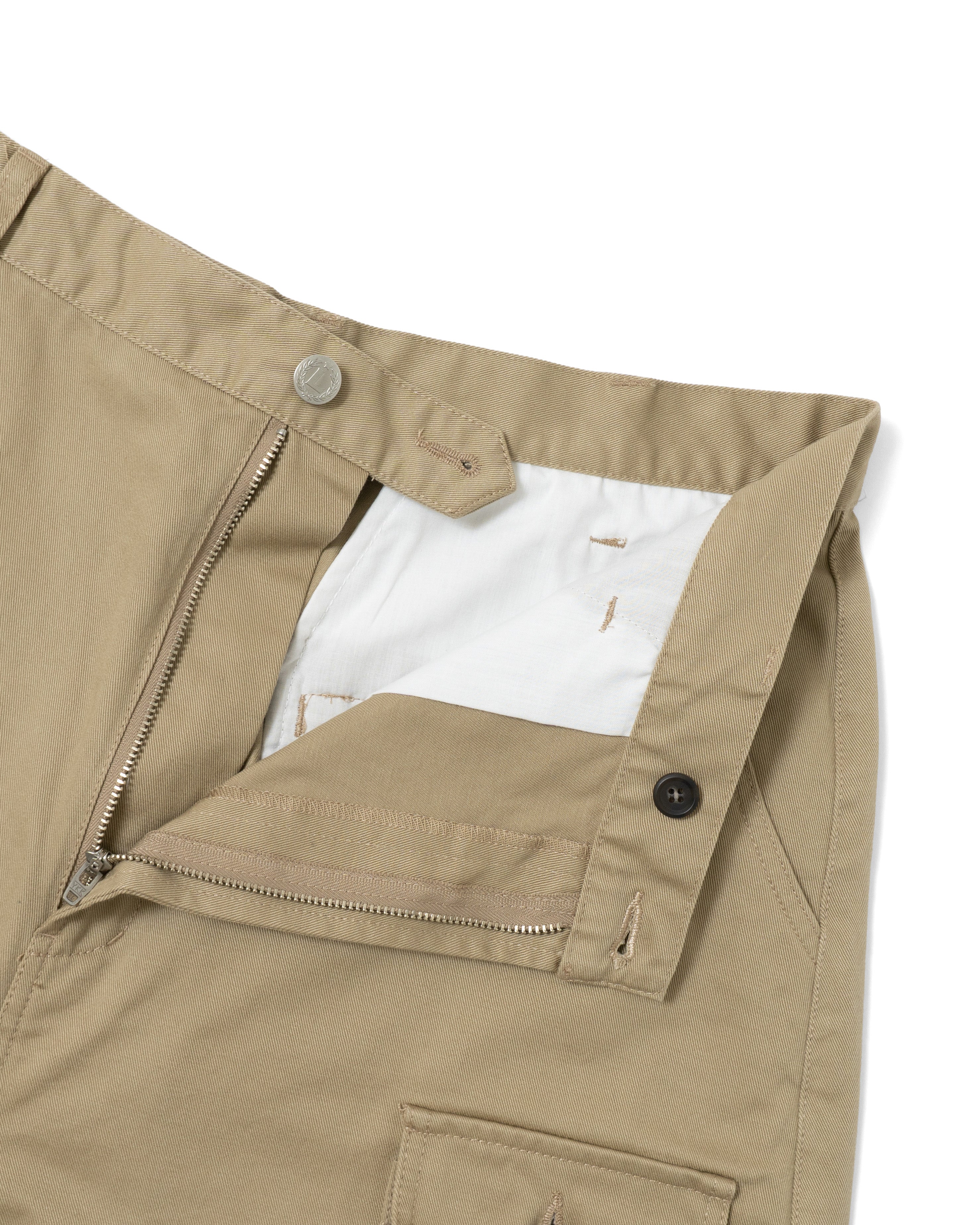 8 Pocket Cargo Shorts（Washed Beige）